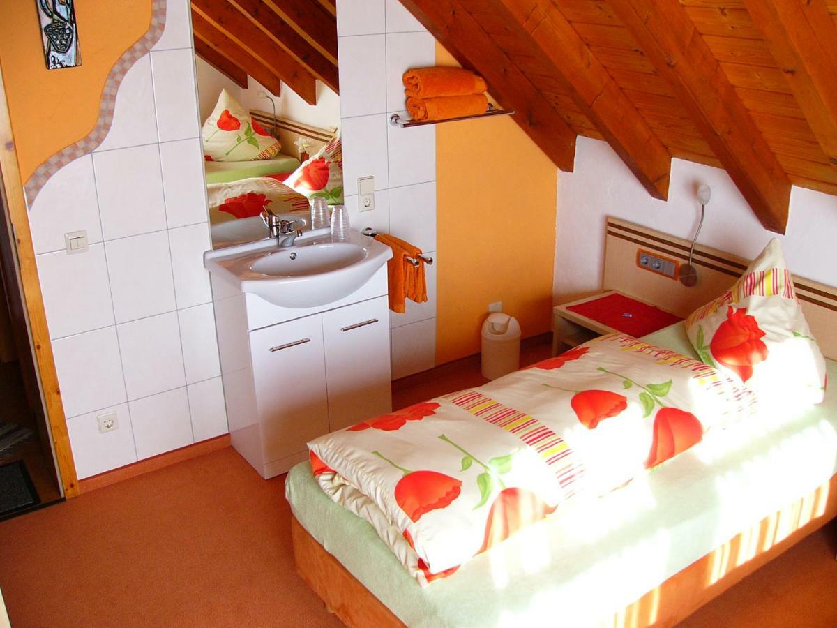 Gaestezimmer Schanz-Hilbel Burladingen Esterno foto