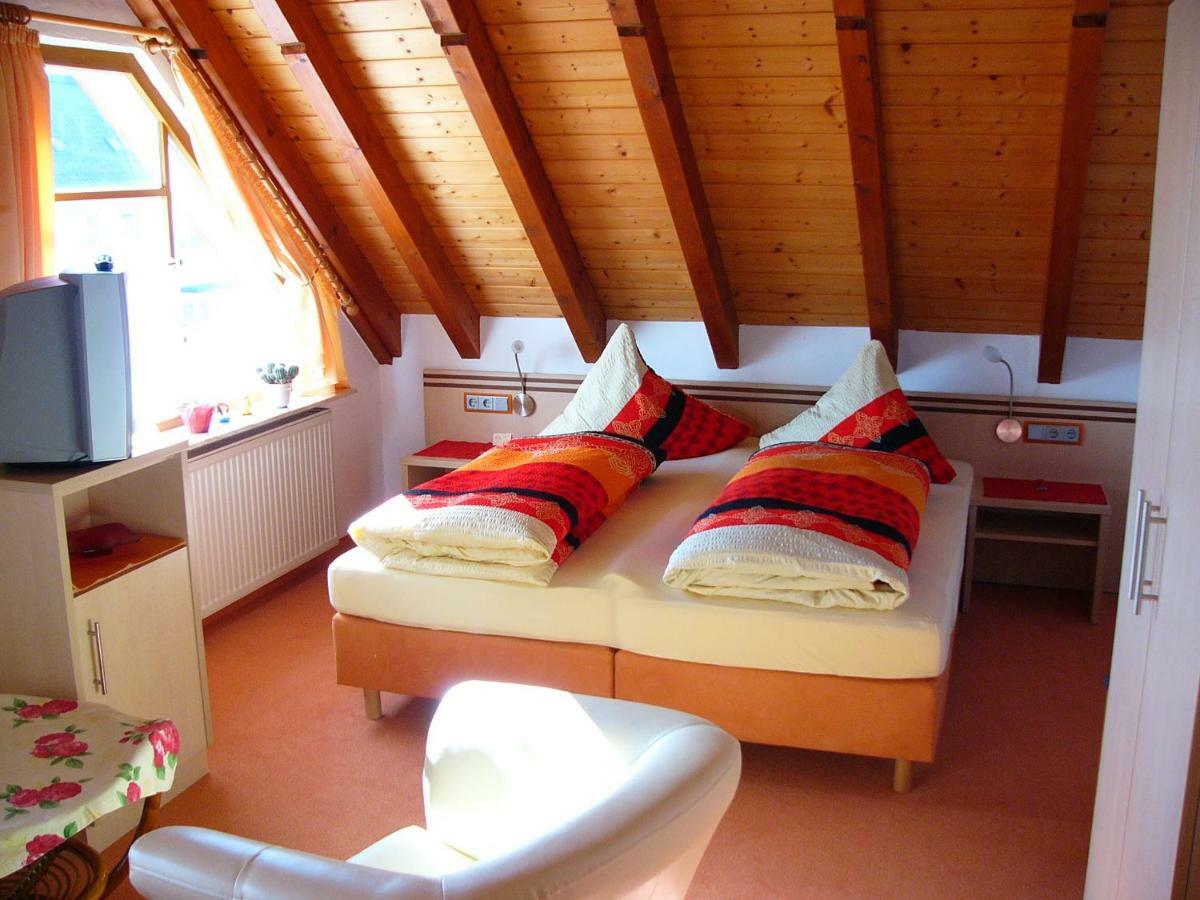 Gaestezimmer Schanz-Hilbel Burladingen Esterno foto
